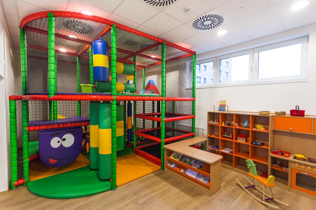 Barok Hotel And Apartments براتسيلافا المظهر الخارجي الصورة
