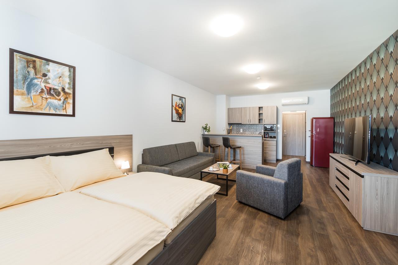 Barok Hotel And Apartments براتسيلافا المظهر الخارجي الصورة