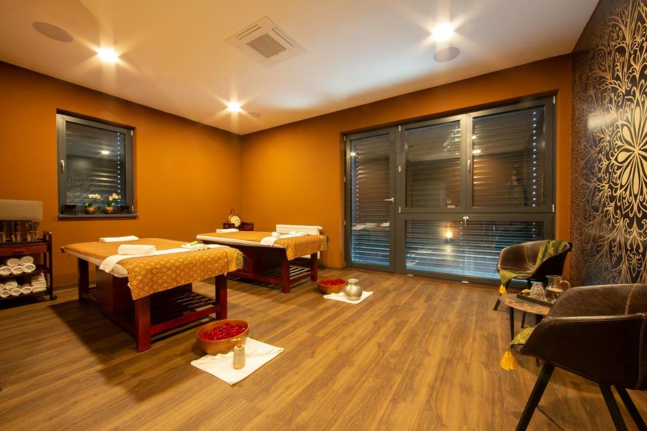 Barok Hotel And Apartments براتسيلافا المظهر الخارجي الصورة
